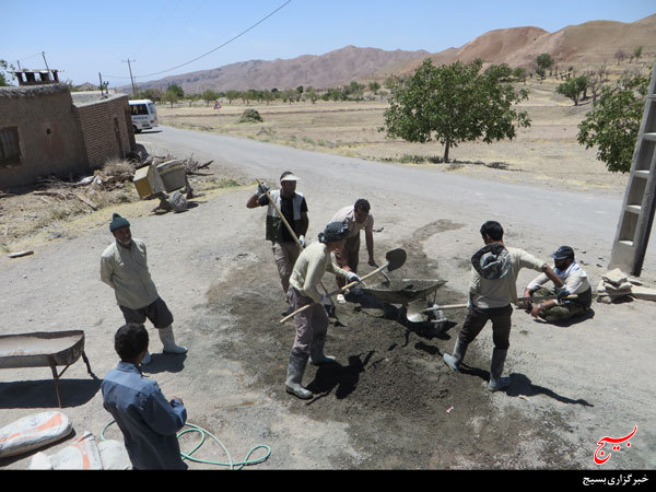 لذت خدمت بی منت را جهادگران می چشند لذت خدمت بی منت را جهادگران می چشند