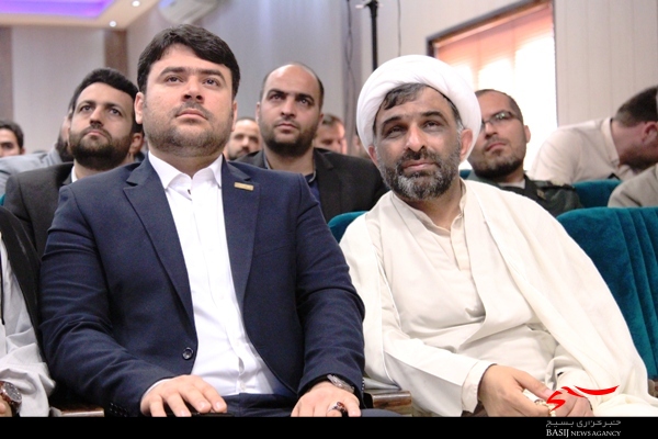 شعر فراگیرترین راهبرد فرهنگی است شعر فراگیرترین راهبرد فرهنگی است