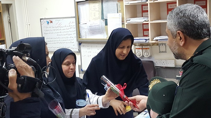 دیدار و قدردانی مسئولین سپاه قدس گیلان از پرستاران بیمارستان پورسینای رشت دیدار و قدردانی مسئولین سپاه قدس گیلان از پرستاران بیمارستان پورسینای رشت