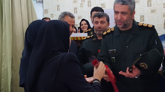 دیدار و قدردانی مسئولین سپاه قدس گیلان از پرستاران بیمارستان پورسینای رشت دیدار و قدردانی مسئولین سپاه قدس گیلان از پرستاران بیمارستان پورسینای رشت