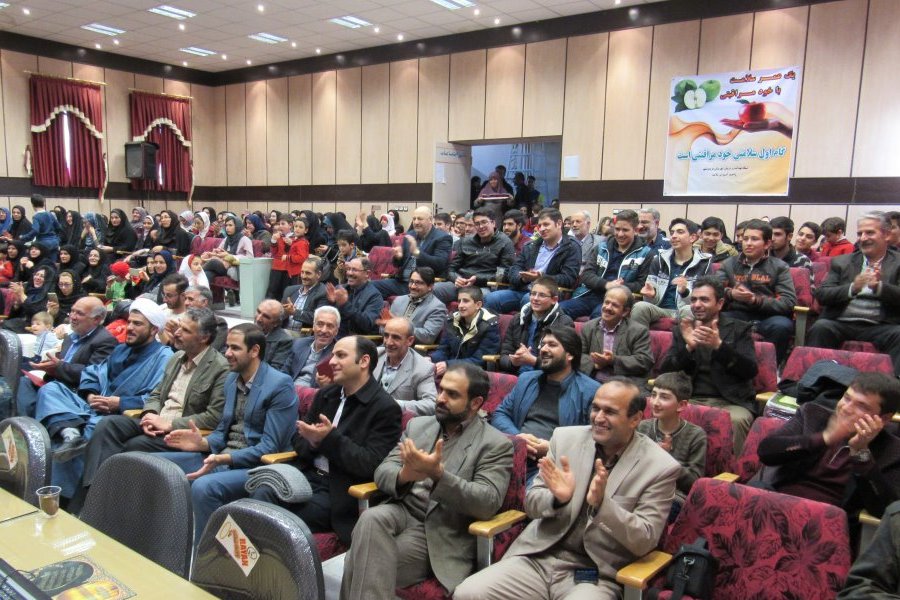 آیین تجلیل از پرستاران نمونه شهرستان فریدونشهر
