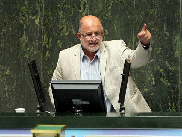 مدیران با حقوق های نجومی در پی سست کردن پایه های نظام اسلامی هستند مدیران با حقوق های نجومی در پی سست کردن پایه های نظام اسلامی هستند