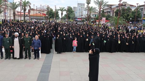 تصاویر تجمع حامیان عفاف و حجاب در پیاده راه فرهنگی رشت