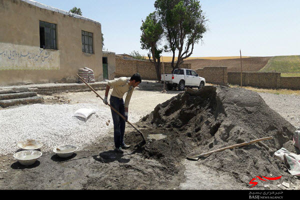 مرمت مدرسه روستای مزرعه صارم به همت حوزه شهید «شهبازی» رزن