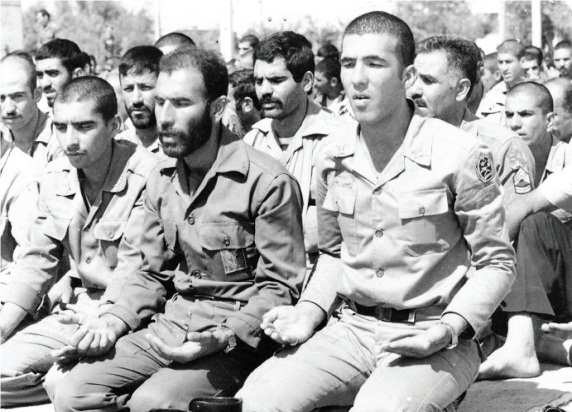 گاهی به آسمان نگاه کن گاهی به آسمان نگاه کن