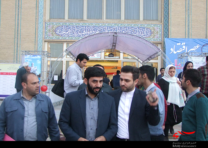 بازدید رییس سازمان بسیج اصناف بازاریان و تجار کشور از بیست و سومین نمایشگاه مطبوعات بازدید رییس سازمان بسیج اصناف بازاریان و تجار کشور از بیست و سومین نمایشگاه مطبوعات
