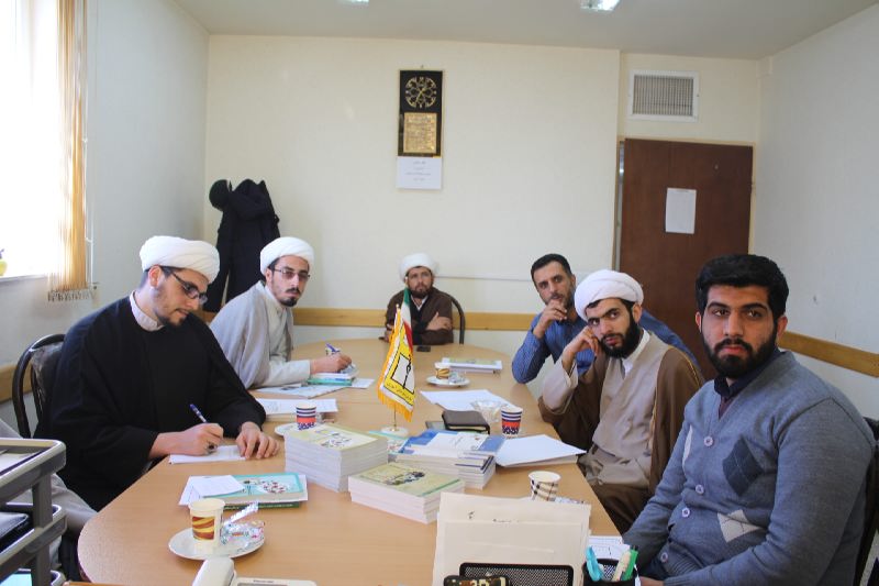 برگزاری جلسه سرمربی صالحین با مربیان بسیج دانش آموزی شاهرود+عکس برگزاری جلسه سرمربی صالحین با مربیان بسیج دانش آموزی شاهرود+عکس