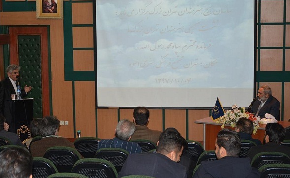 نشست صمیمی فرمانده سپاه تهران با هنرمندان