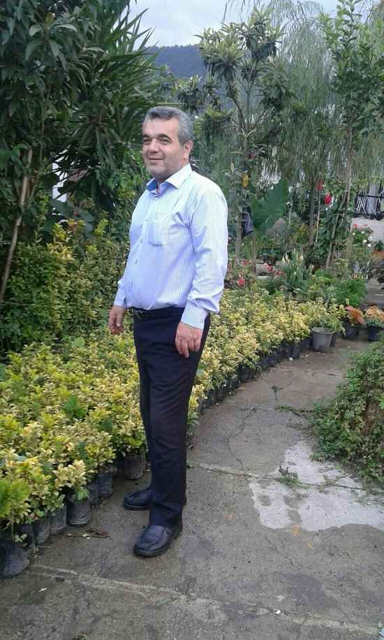 مسئولین؛ قدر مردم ایران زمین را بدانید / رهبر فرزانه را تنها نگذارید