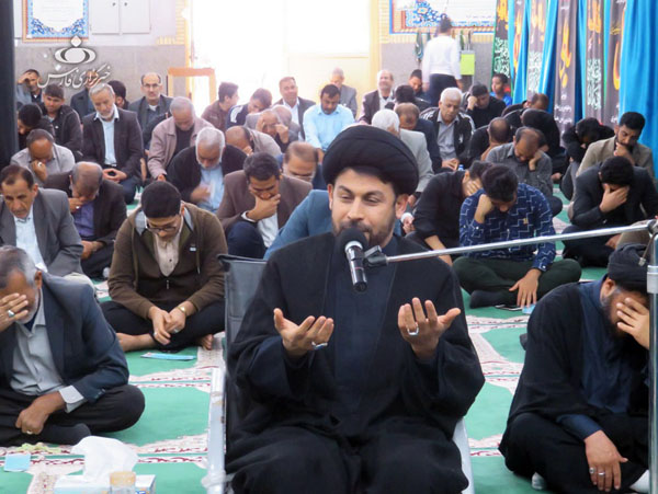 دیریها فاطمیه را عاشورایی برگزار کردند/ پخت 5 هزار پرس غذا برای پذیرایی از عزاداران دیریها فاطمیه را عاشورایی برگزار کردند/ پخت 5 هزار پرس غذا برای پذیرایی از عزاداران