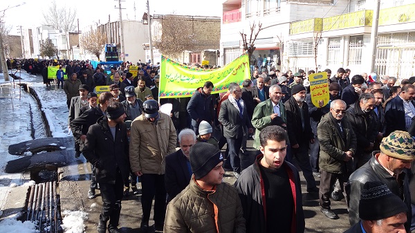 راهپیمایی تماشایی مردم شهرستان شازند در جشن ۴۰ سالگی انقلاب راهپیمایی تماشایی مردم شهرستان شازند در جشن ۴۰ سالگی انقلاب