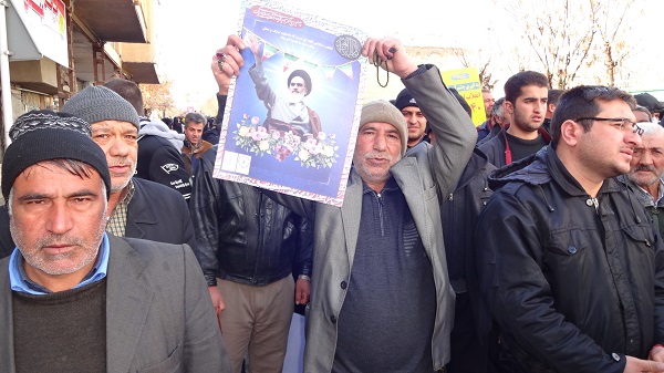 راهپیمایی تماشایی مردم شهرستان شازند در جشن ۴۰ سالگی انقلاب راهپیمایی تماشایی مردم شهرستان شازند در جشن ۴۰ سالگی انقلاب