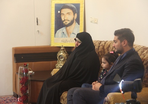 دیدار با خانواده شهید میر غفاری