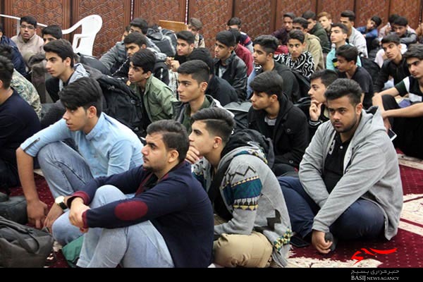 دانشآموزان دشتی به مناطق عملیاتی جنوب اعزام شدند دانشآموزان دشتی به مناطق عملیاتی جنوب اعزام شدند