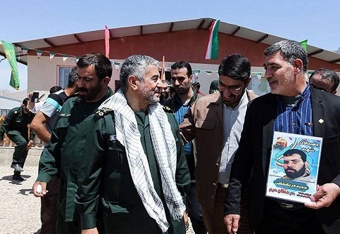 سپاه تهران نشان داد که می‌ توان ظرف یک ماه منزل مسکونی برای زلزله‌زدگان ساخت