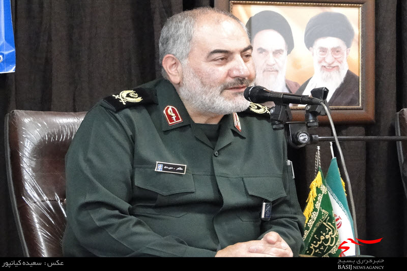 دشمن تمام امکانات خود را نظام جمهوری اسلامی ایران بسیج کرده است
