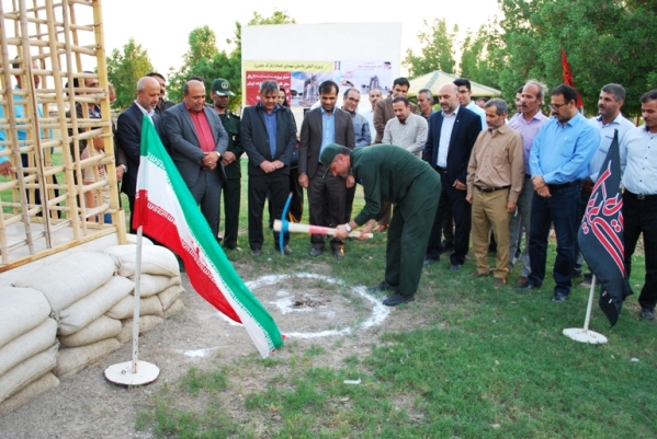 آغاز عملیات ساخت المان دو شهید گمنام در خورموج آغاز عملیات ساخت المان دو شهید گمنام در خورموج