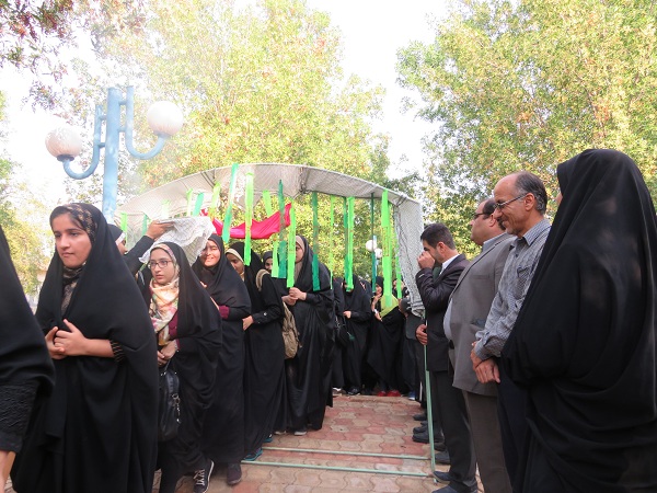 اعزام دانش آموزان دلواری به مناطق عملیاتی اعزام دانش آموزان دلواری به مناطق عملیاتی