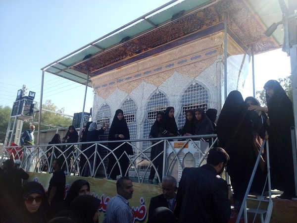 ضریح خیمه گاه امام حسین(ع) و حضرت قاسم(ع) وارد دلوار شد ضریح خیمه گاه امام حسین(ع) و حضرت قاسم(ع) وارد دلوار شد