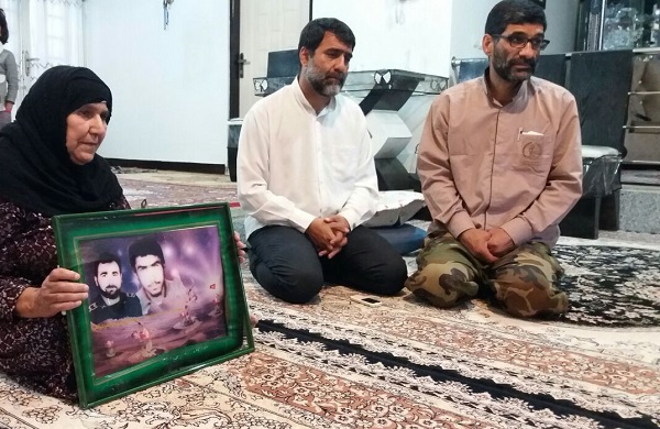امداد فرهنگی در مناطق سیل زده توسط سپاه ناحیه شازند