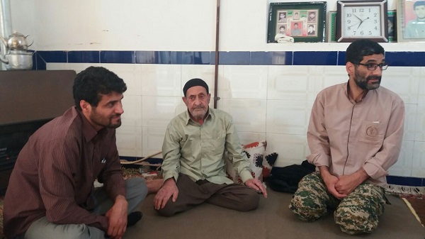 امداد فرهنگی در مناطق سیل زده توسط سپاه ناحیه شازند