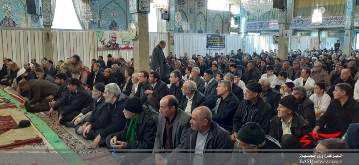 برگزاری نماز جمعه در مصلی شهر شازند. برگزاری نماز جمعه در مصلی شهر شازند.