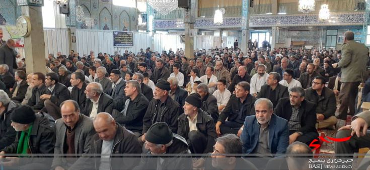 برگزاری نماز جمعه در مصلی شهر شازند. برگزاری نماز جمعه در مصلی شهر شازند.