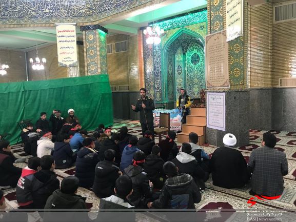 گزارش تصویری از یادواره و گرامیداشت 10 شهید گمنام شهر مهاجران
