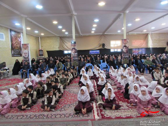 گزارش تصویری از برگزاری مراسم بزرگداشت سردار شهید حاج قاسم سلیمانی در روستای اکبر آباد شهرستان شازند