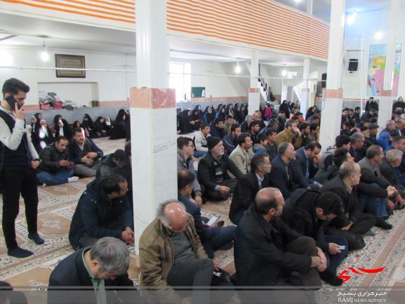 گزارش تصویری از ملاقات مردمی در روستای علی آباد شهرستان شازند گزارش تصویری از ملاقات مردمی در روستای علی آباد شهرستان شازند