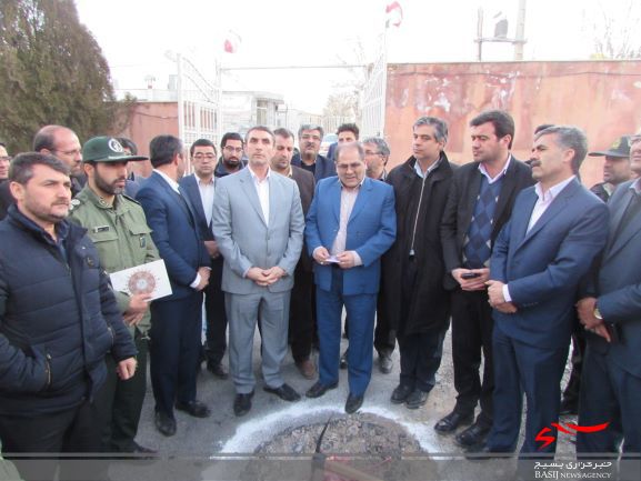 کلنگ ساخت ساختمان جدید بنیاد شهید شهرستان شازند به زمین زده شد. کلنگ ساخت ساختمان جدید بنیاد شهید شهرستان شازند به زمین زده شد.