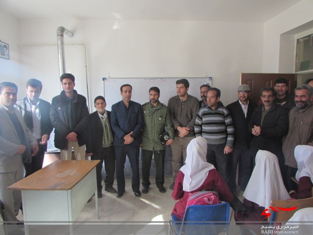 افتتاحیه مدرسه باز سازی شده در روستای موچان شهرستان شازند