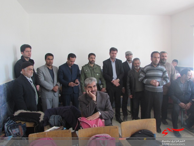 افتتاحیه مدرسه باز سازی شده در روستای موچان شهرستان شازند