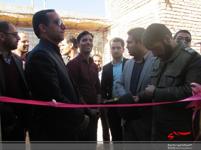 افتتاح کارگاه جوراب سازی در روستای دستجرده شهرستان شازند