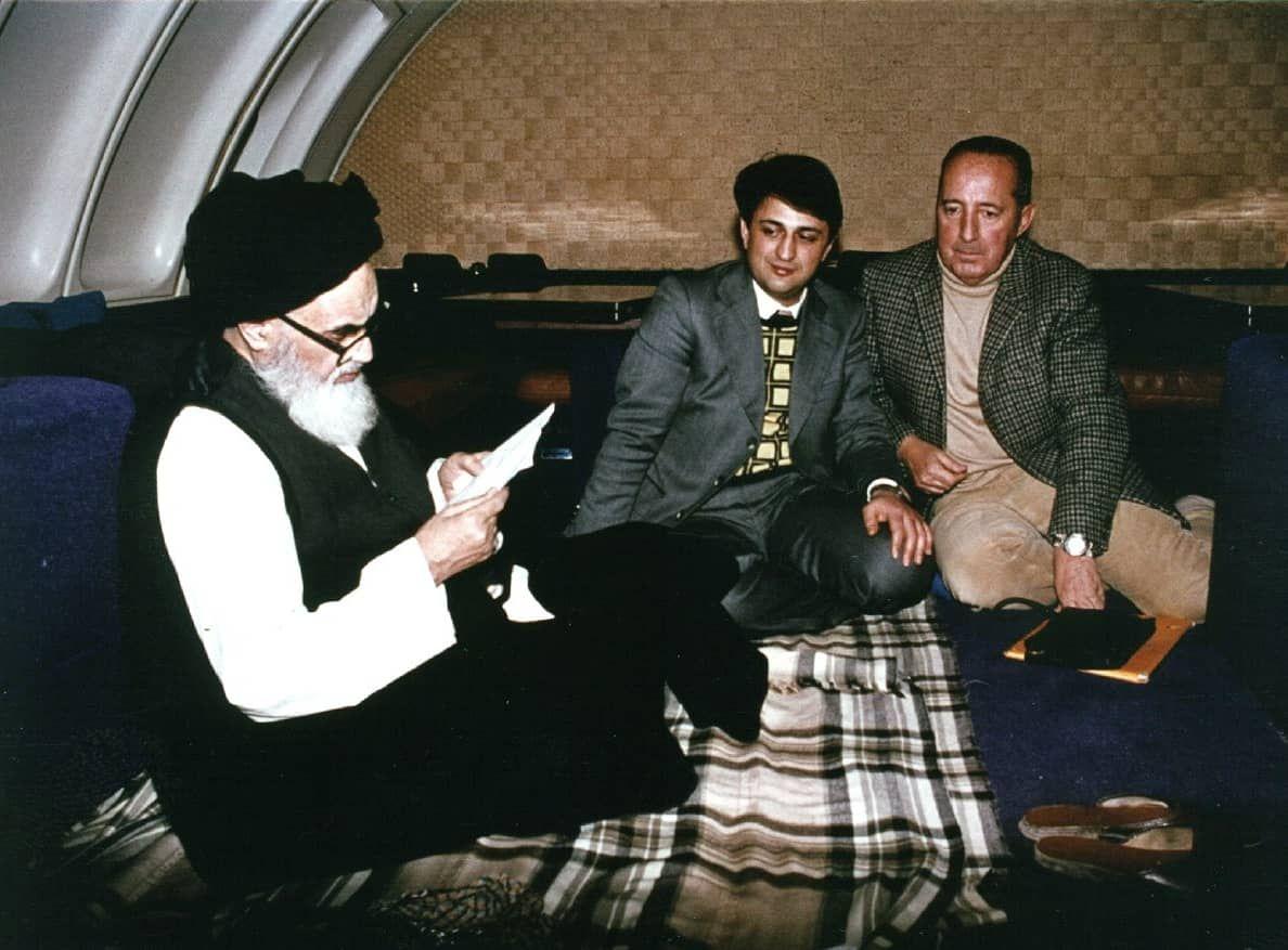 تصاویری دیدنی از امام(ره) در پرواز هواپیما تصاویری دیدنی از امام(ره) در پرواز هواپیما