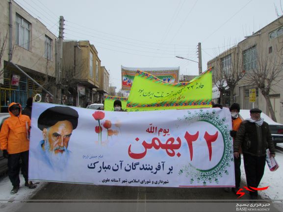برگزاری راهپیمایی 22 بهمن در شهر آستانه با حضور پرشور مردم و با سخنرانی جناب سرهنگ مهجوری