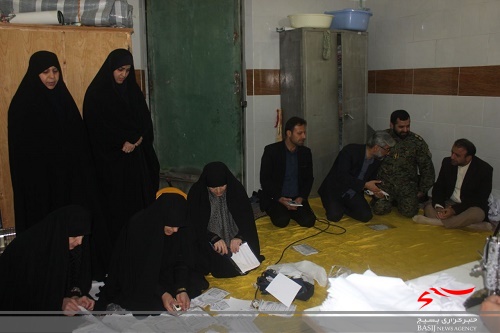 بیش از ۲۰ هزار ماسک و گان بیمارستانی تحویل کادر درمانی بهشهر شد