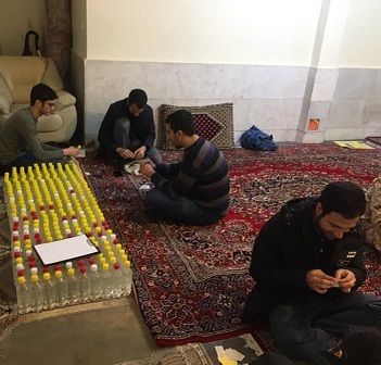 توزیع رایگان محلول ضدعفونیکننده میان مردم