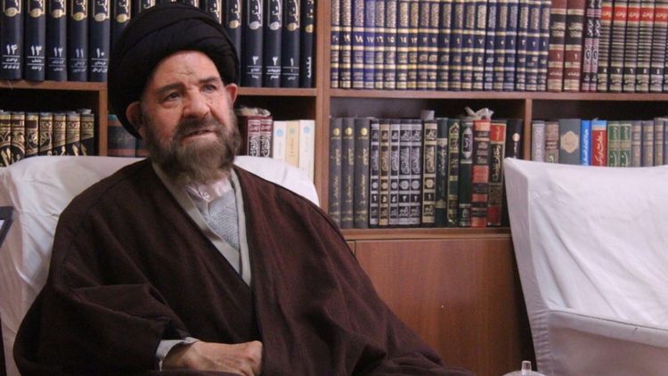 آخرین نماز آیت الله بطحایی در بیمارستان آخرین نماز آیت الله بطحایی در بیمارستان