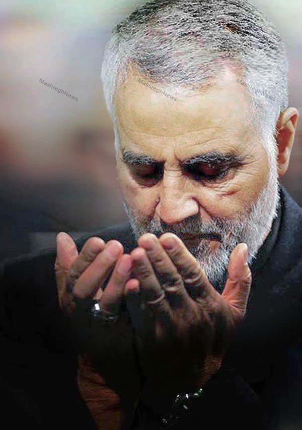 نماز حاج قاسم با تربت شهید مدافع حرم نماز حاج قاسم با تربت شهید مدافع حرم