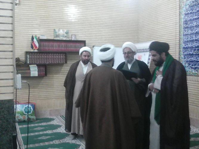مسئول جدید دفتر نمایندگی ولی فقیه در سپاه مهران معرفی شد مسئول جدید دفتر نمایندگی ولی فقیه در سپاه مهران معرفی شد