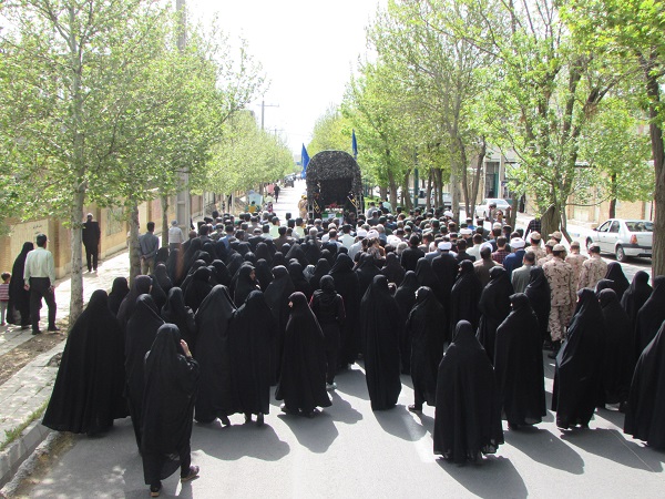 پیکر جانباز شهید غلامرضا رفیعی در شازند تشییع شد