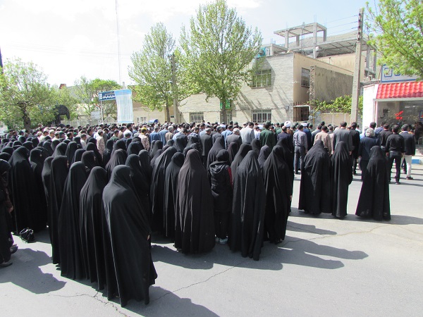 پیکر جانباز شهید غلامرضا رفیعی در شازند تشییع شد