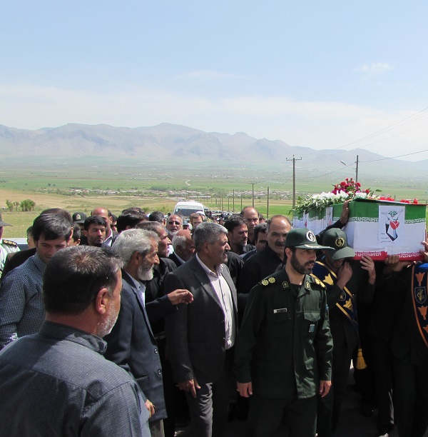 پیکر جانباز شهید غلامرضا رفیعی در شازند تشییع شد