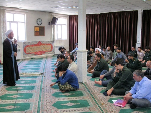 برگزاری محافل انس با قرآن در ماه خدا
