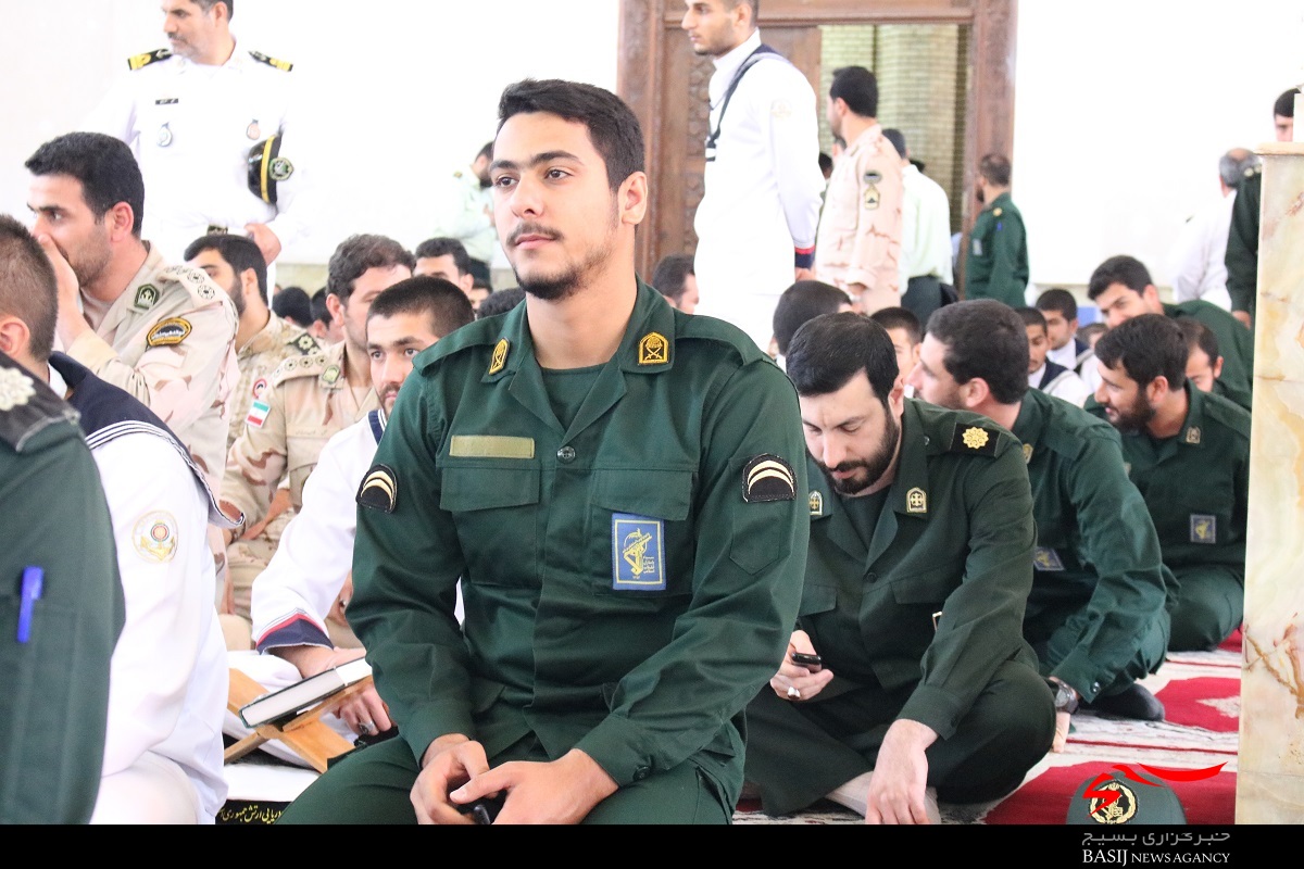 محفل انس با قرآن کریم نیروهای مسلح استان گیلان در رشت برگزار شد