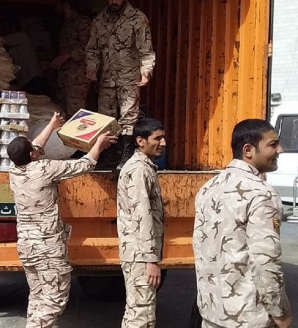 ارسال محموله کمک&zwnj;های مردمی شازند برای سیل&zwnj;زدگان لرستان و ایلام+تصاویر