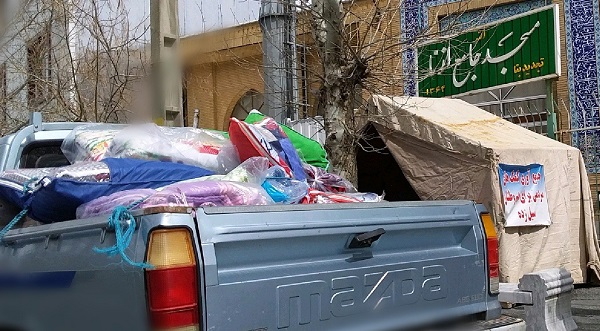 برپایی ایستگاه&zwnj;های جمع&zwnj;آوری کمک&zwnj;های مردمی برای سیل&zwnj;زدگان در شازند+تصاویر