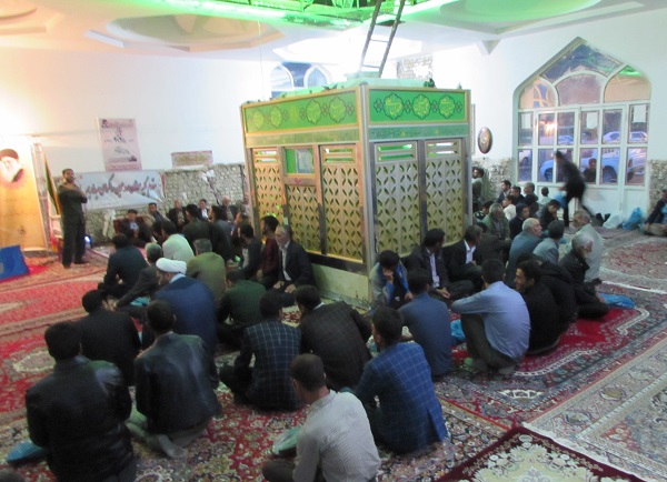 بندگی یعنی دست کسی را بگیری/ چشمه کمک به هم نوع همچنان می جوشد بندگی یعنی دست کسی را بگیری/ چشمه کمک به هم نوع همچنان می جوشد