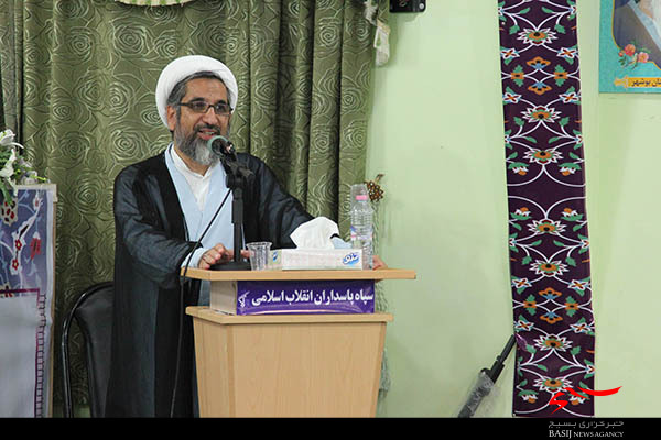 تجلیل از اساتید و مرتلین هشتمین دوره از ترتیل خوانی نوای ملکوت در بوشهر